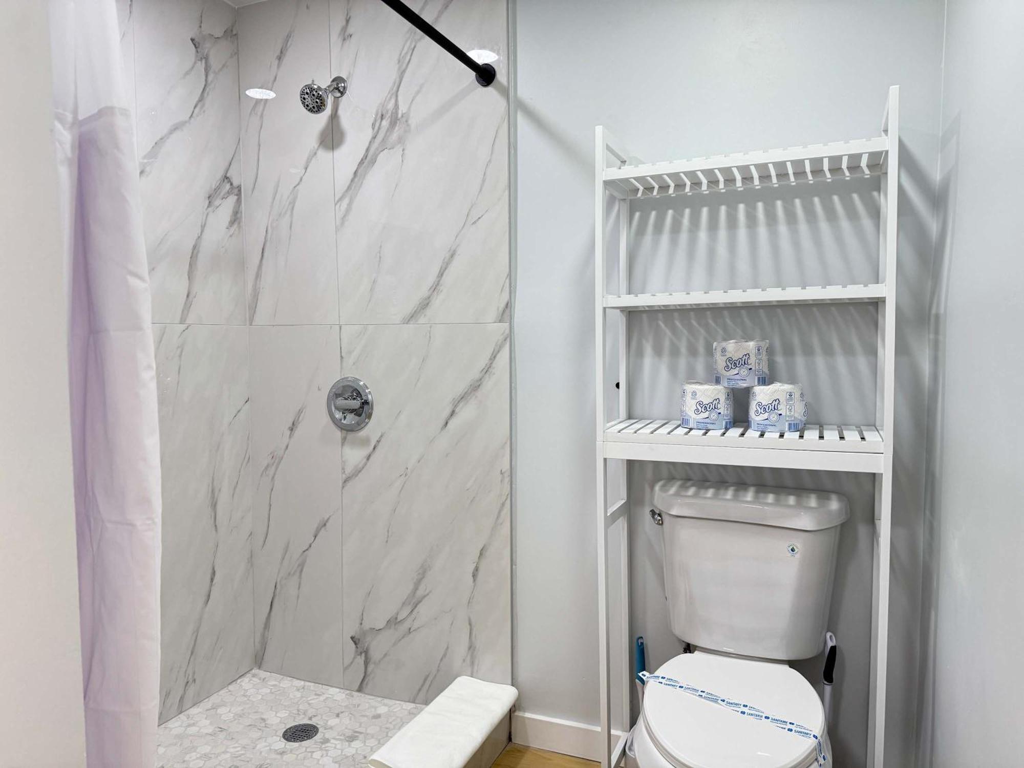 Heart Downtown 2bd Onsite Parking View King Bed Lm1106 Hébergement de vacances