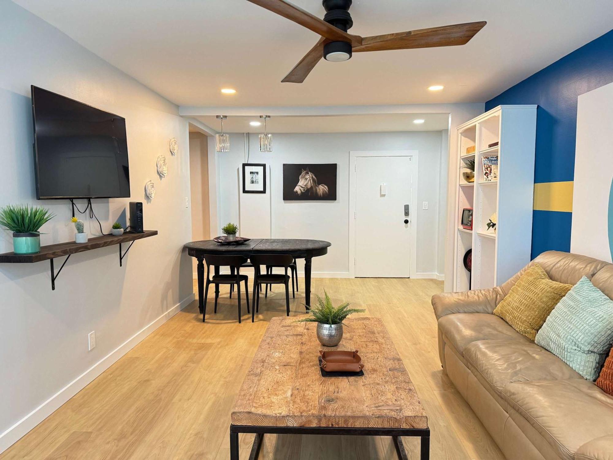 Heart Downtown 2bd Onsite Parking View King Bed Lm1106 Hébergement de vacances