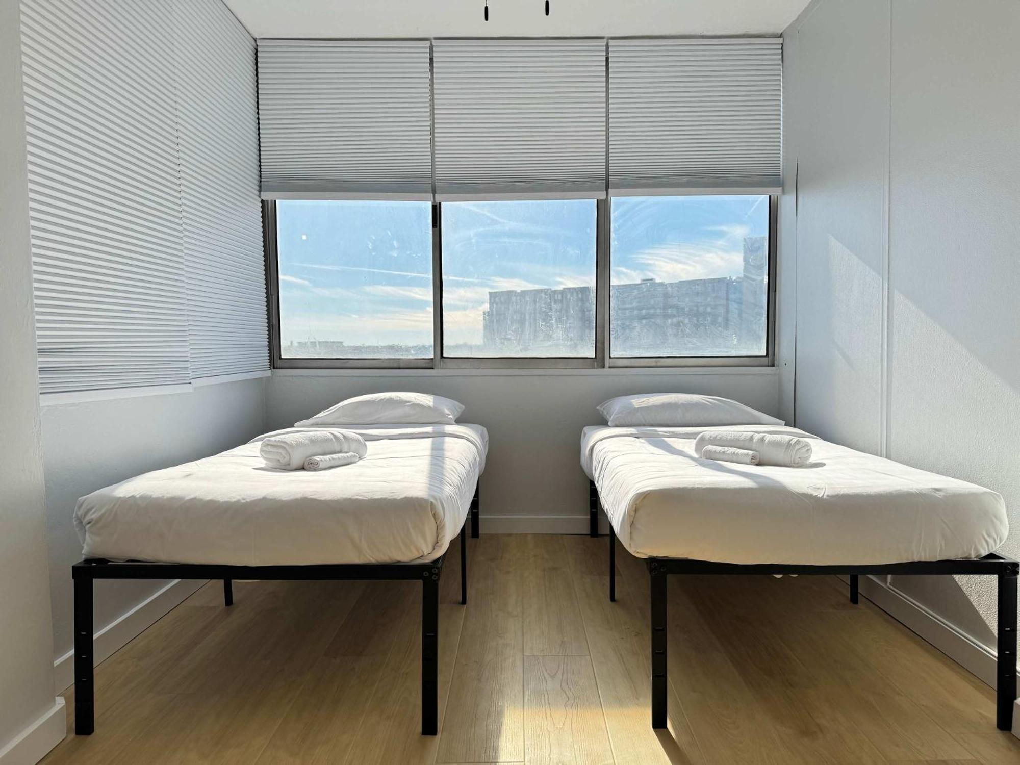 Hébergement de vacances Heart Downtown 2bd Onsite Parking View King Bed Lm1106